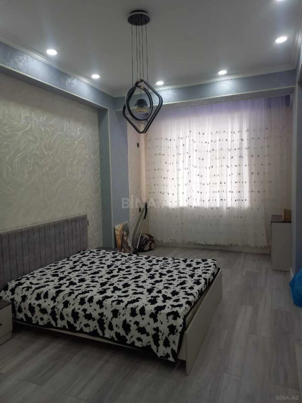 Kirayə verilir 3 otaqlı mənzil 105 m²