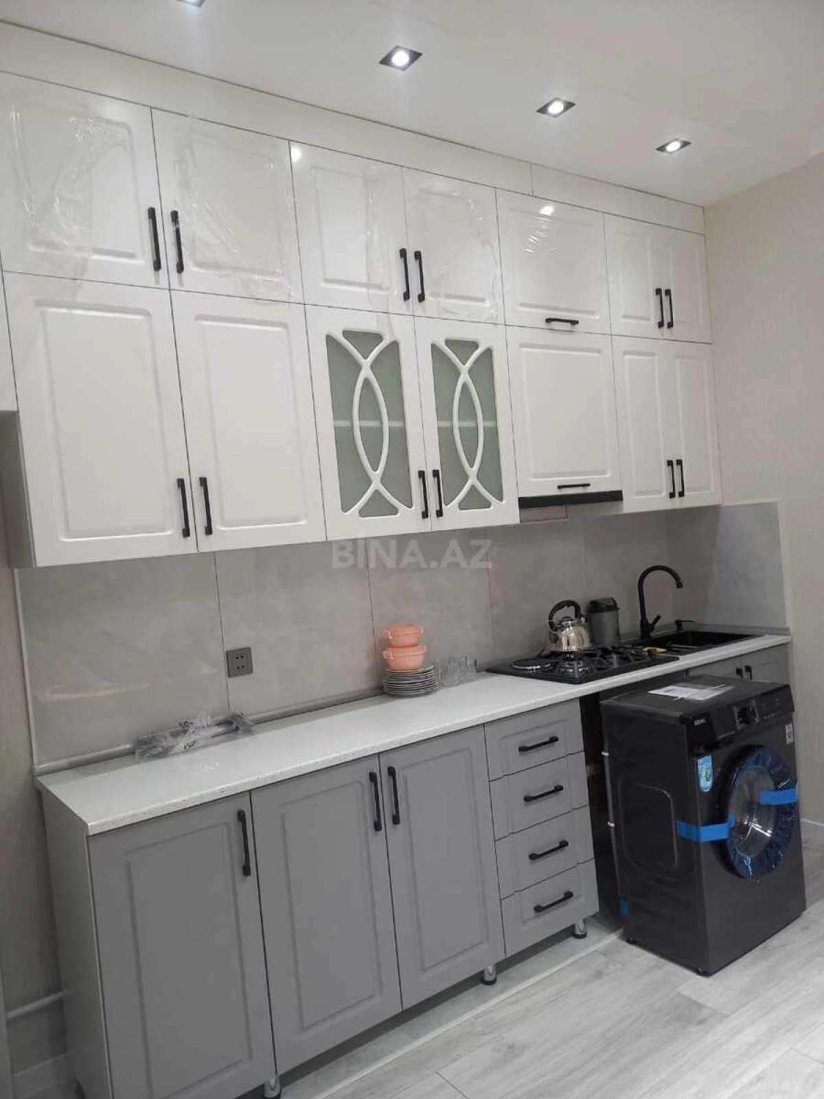 Kirayə verilir 3 otaqlı mənzil 105 m²