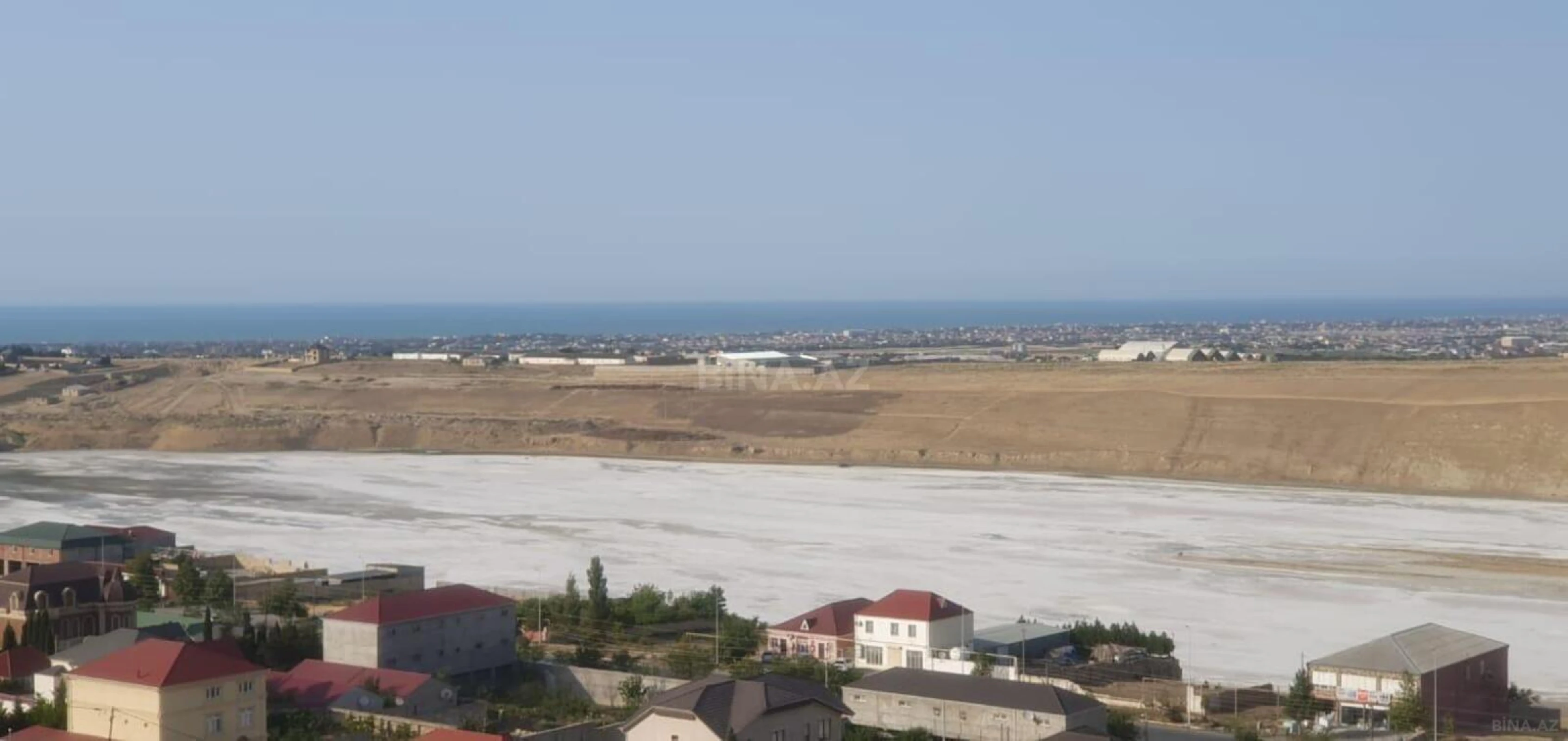 Satılır 10 otaqlı həyət evi 203 m²