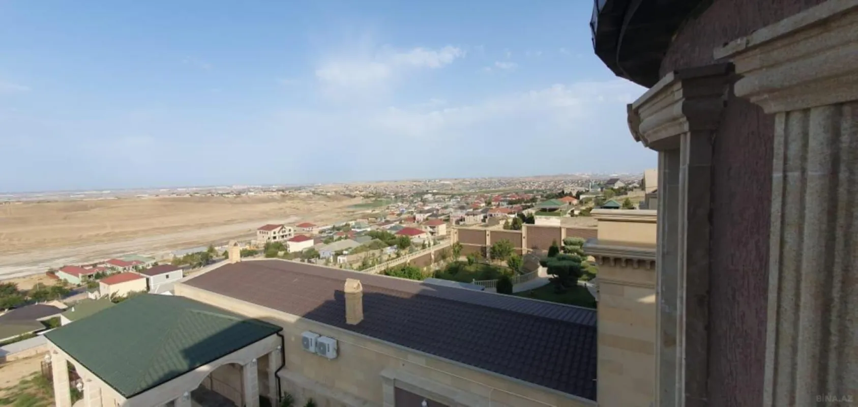 Satılır 10 otaqlı həyət evi 203 m²