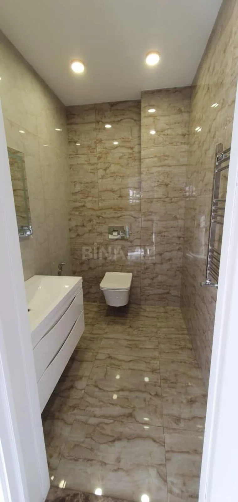 Satılır 10 otaqlı həyət evi 203 m²
