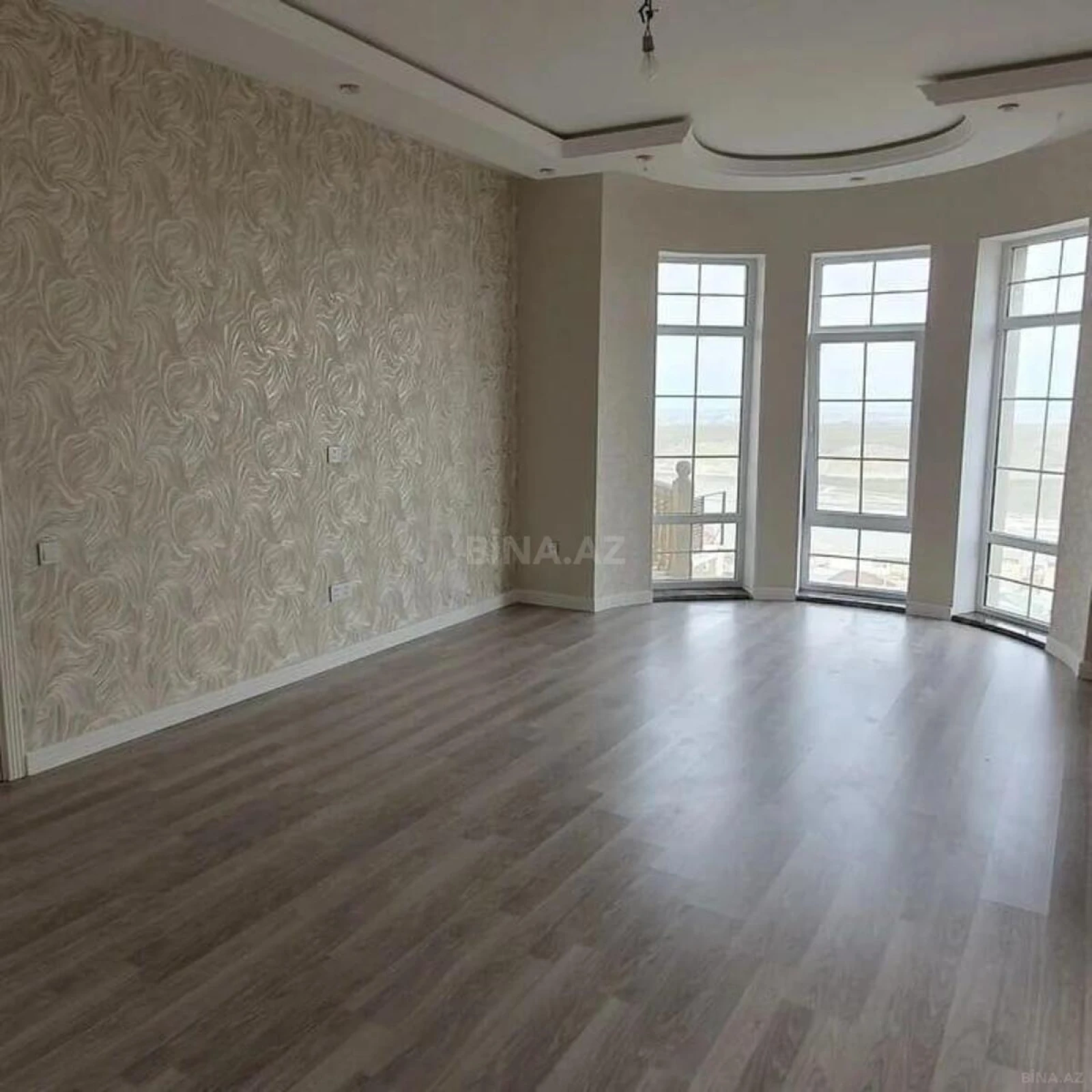 Satılır 10 otaqlı həyət evi 203 m²