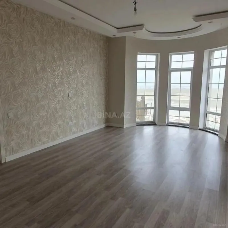Satılır 10 otaqlı həyət evi 203 m²