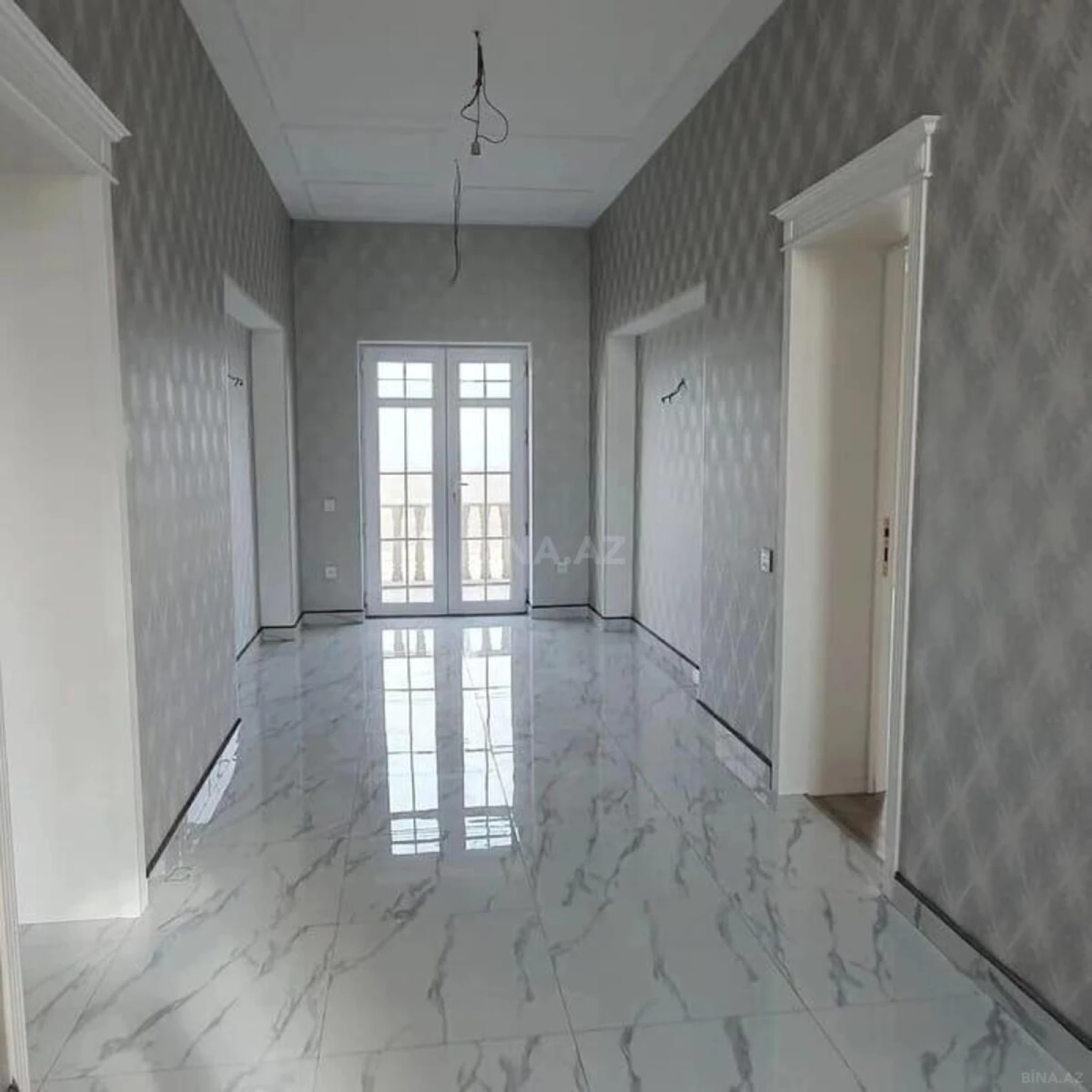 Satılır 10 otaqlı həyət evi 203 m²