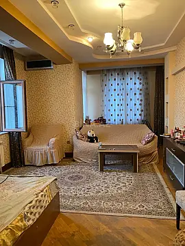 Kirayə verilir 2 otaqlı mənzil 76 m²
