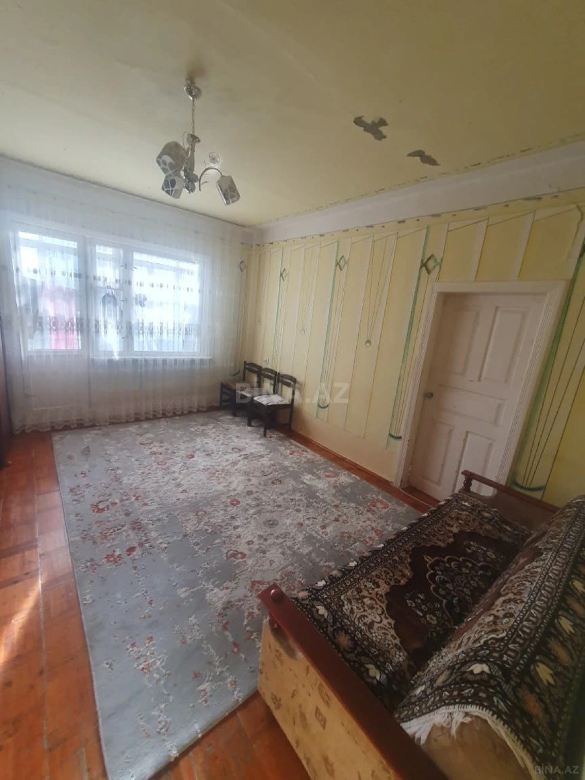 Satılır 4 otaqlı mənzil 96 m²