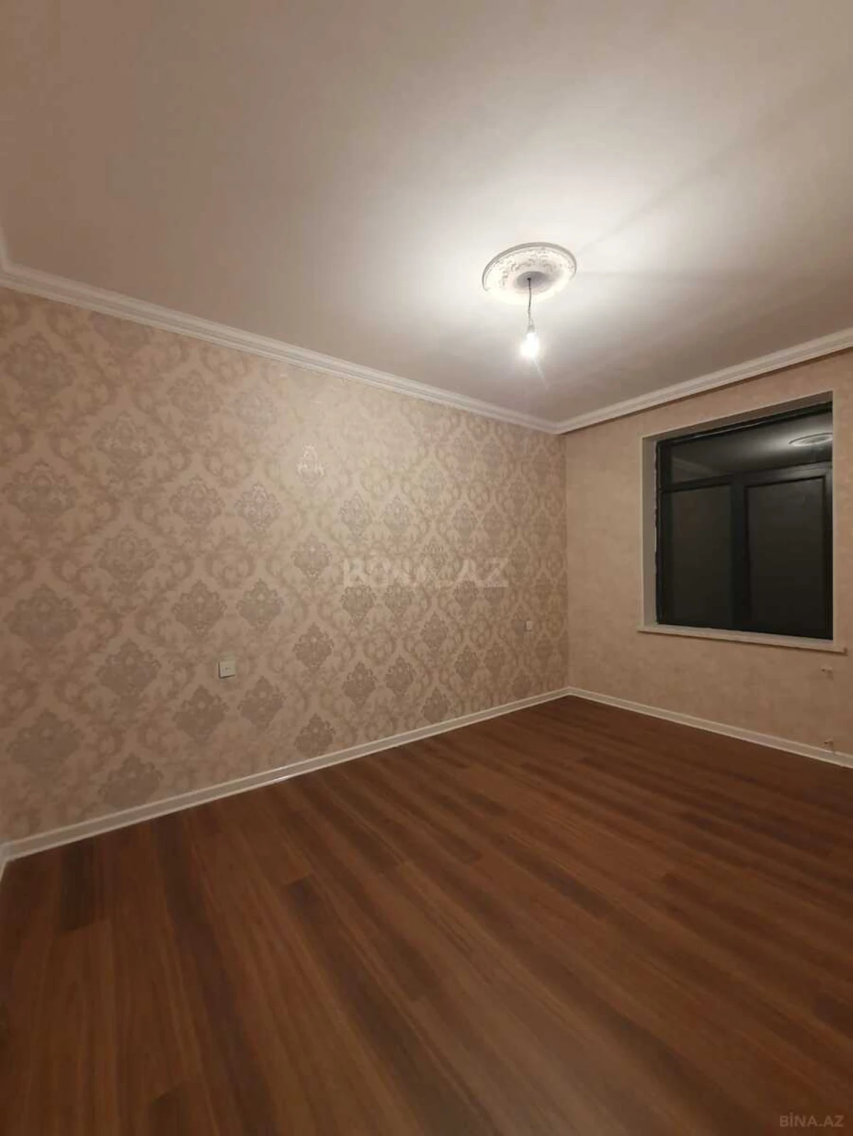 Satılır 6 otaqlı həyət evi 250 m²