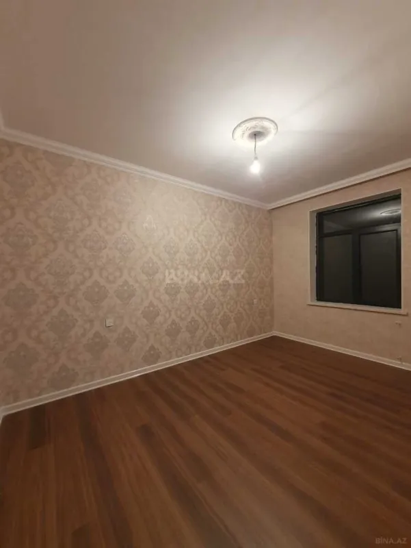 Satılır 6 otaqlı həyət evi 250 m²