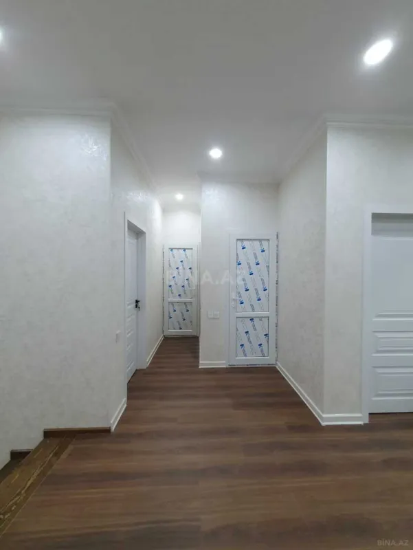 Satılır 6 otaqlı həyət evi 250 m²