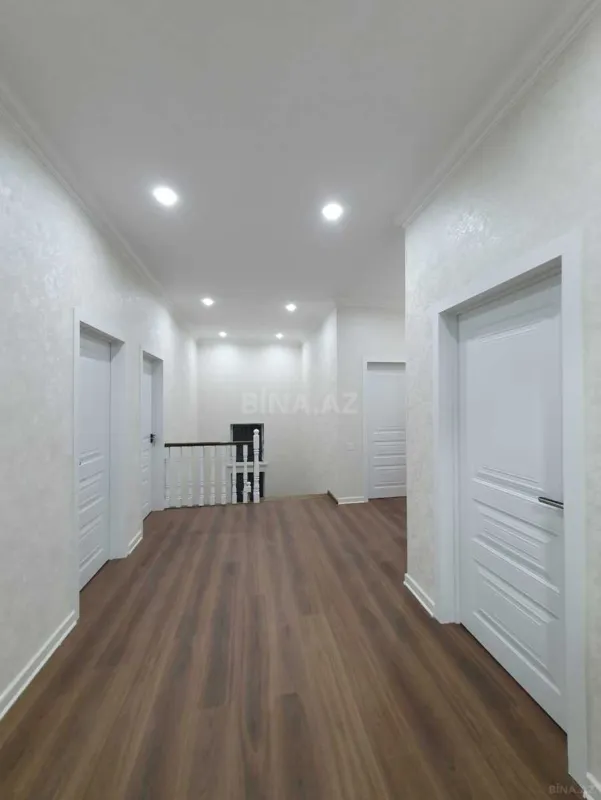 Satılır 6 otaqlı həyət evi 250 m²
