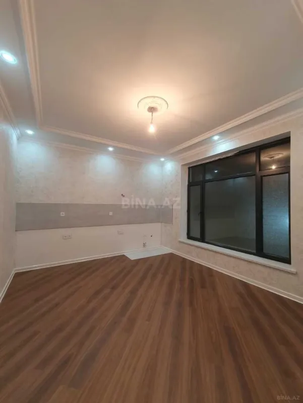 Satılır 6 otaqlı həyət evi 250 m²