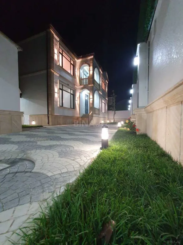 Satılır 6 otaqlı həyət evi 250 m²