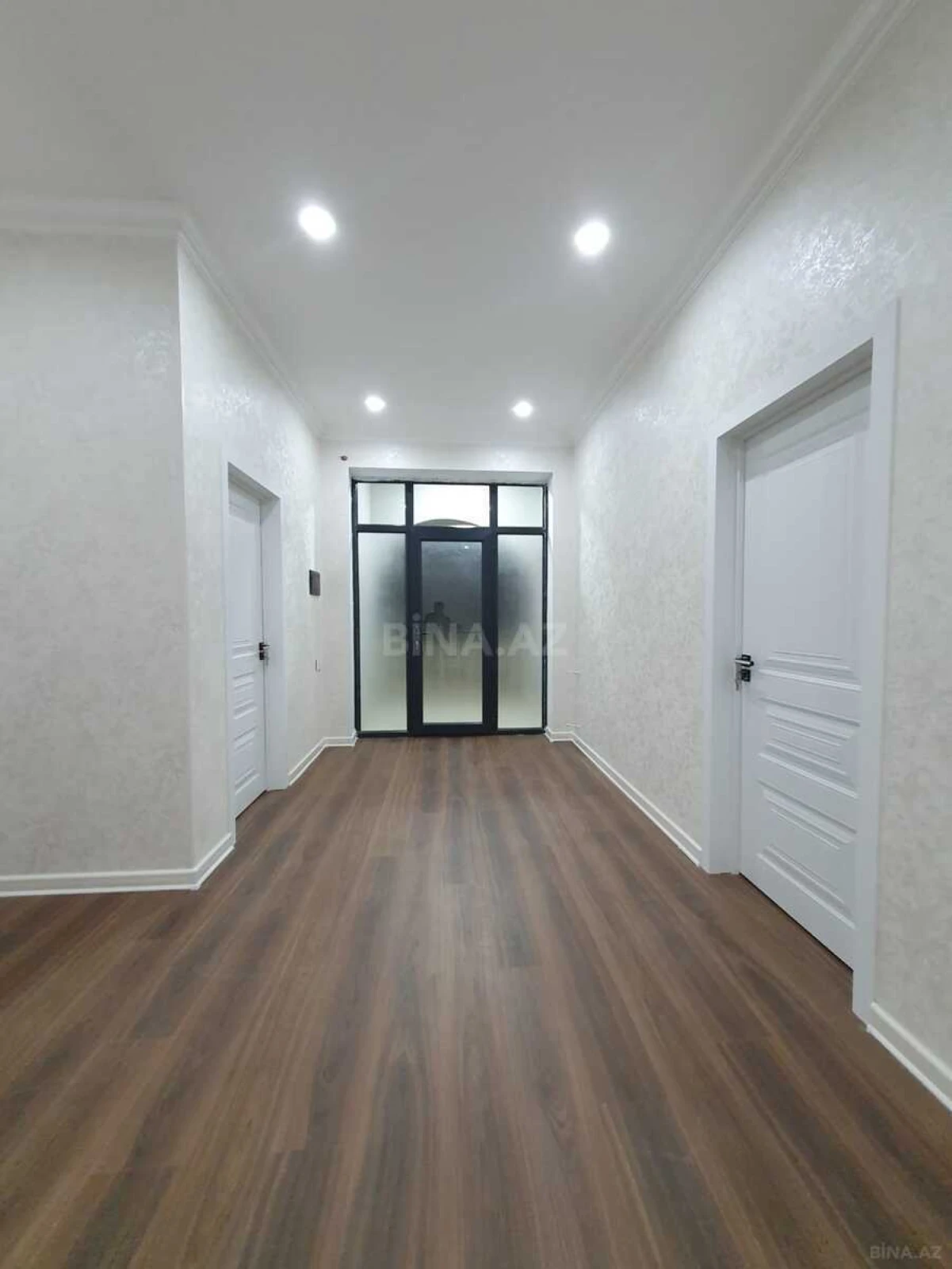 Satılır 6 otaqlı həyət evi 250 m²