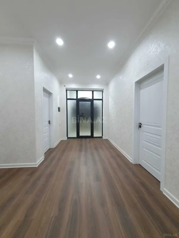 Satılır 6 otaqlı həyət evi 250 m²