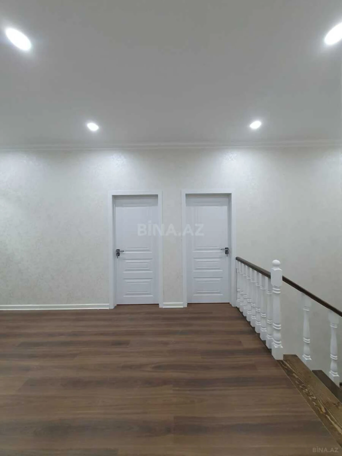 Satılır 6 otaqlı həyət evi 250 m²