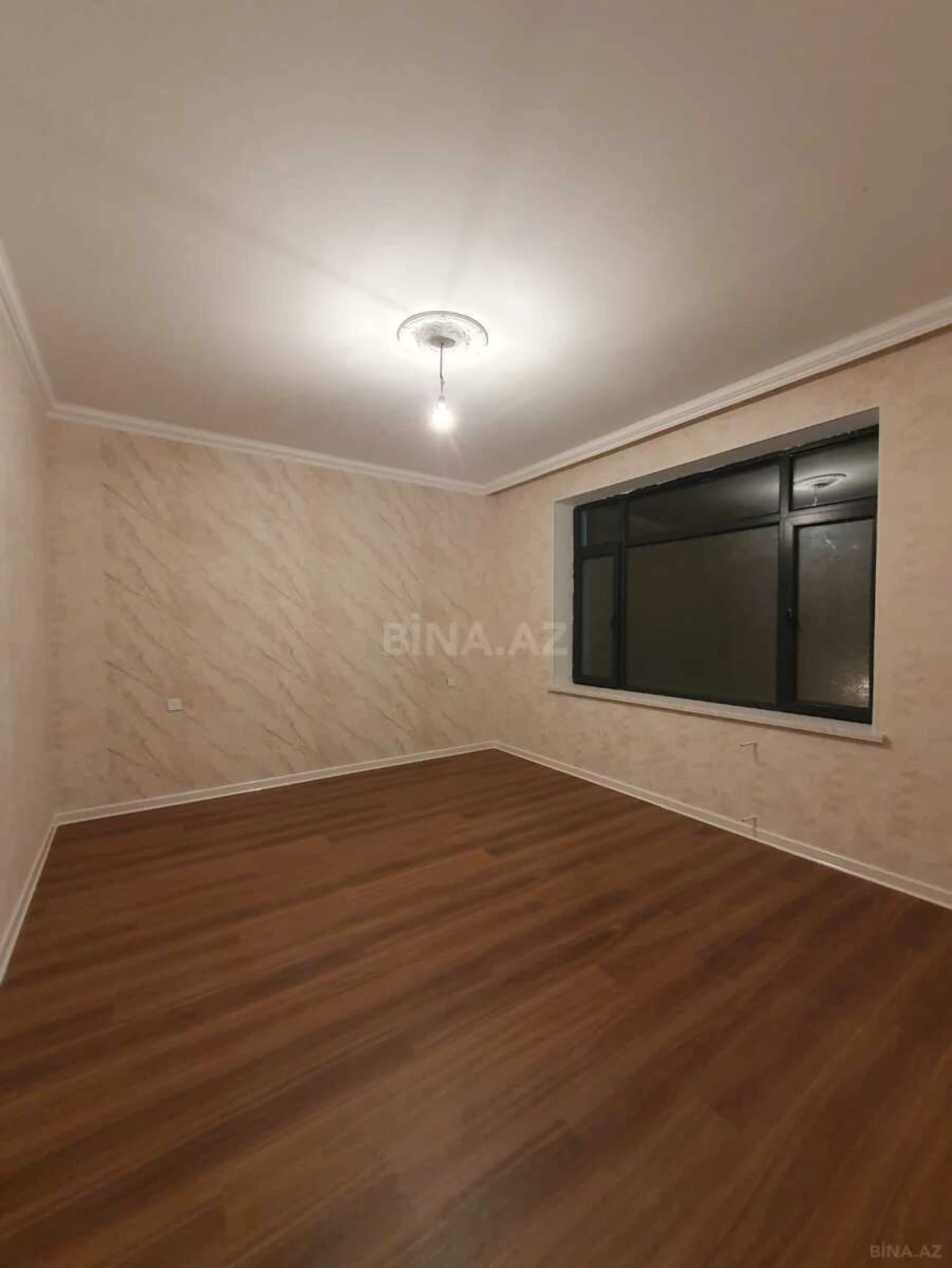 Satılır 6 otaqlı həyət evi 250 m²