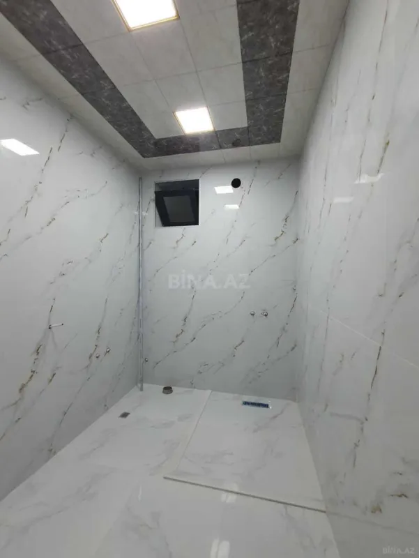 Satılır 6 otaqlı həyət evi 250 m²