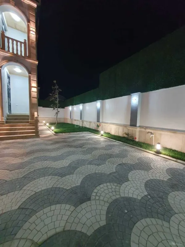 Satılır 6 otaqlı həyət evi 250 m²