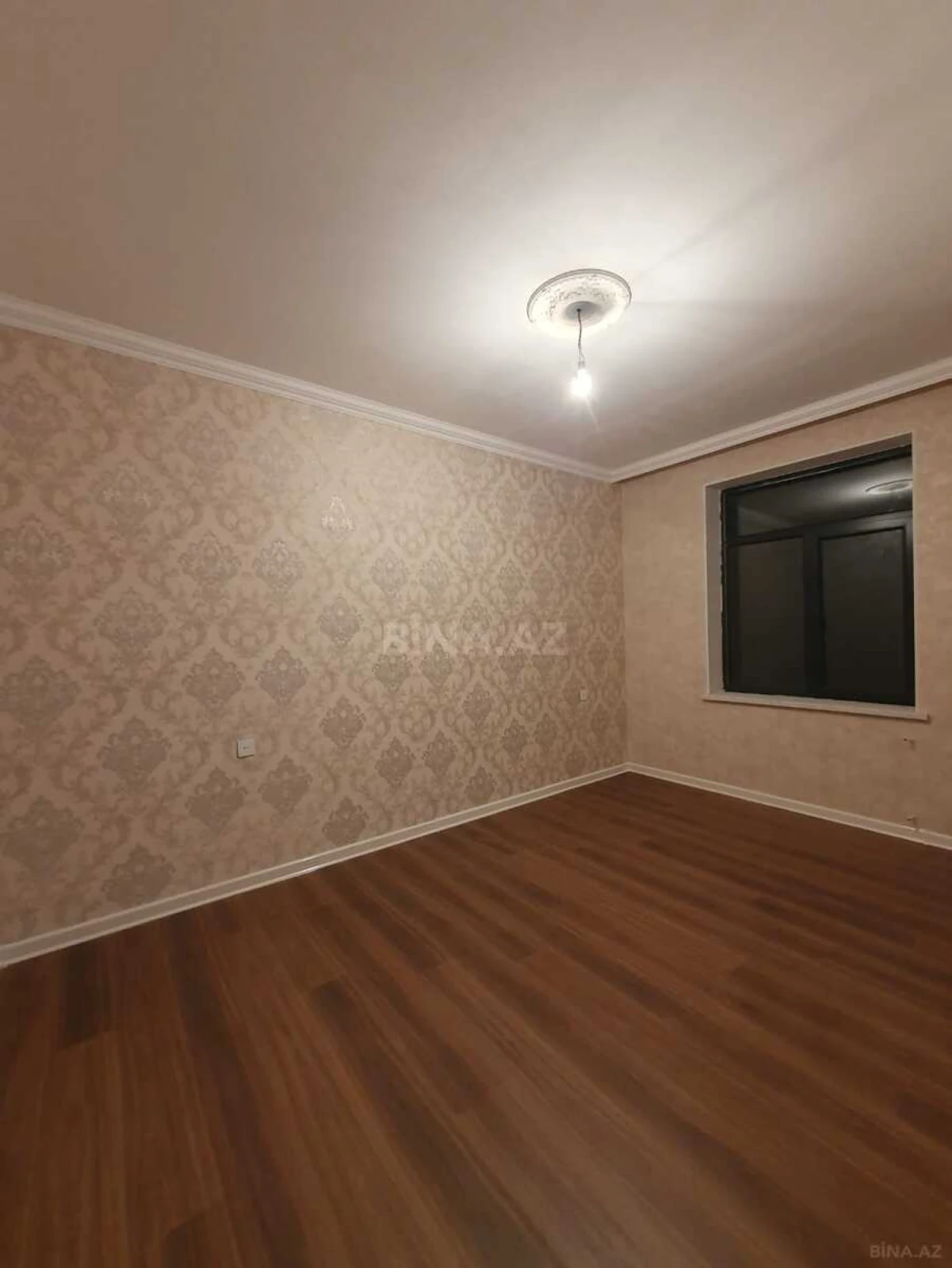Satılır 6 otaqlı həyət evi 250 m²