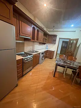 Kirayə verilir 2 otaqlı mənzil 100 m²