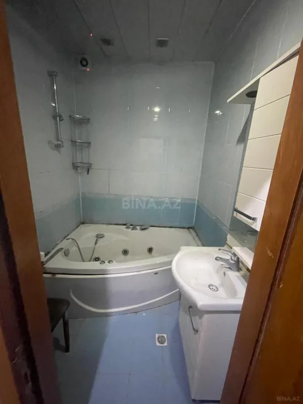 Kirayə verilir 2 otaqlı mənzil 100 m²