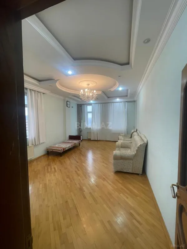 Kirayə verilir 2 otaqlı mənzil 100 m²