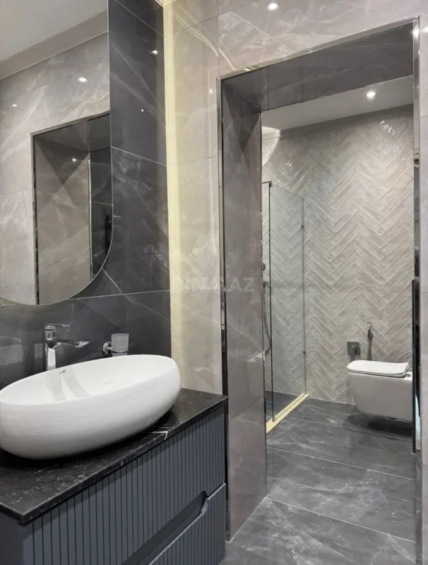 Satılır 2 otaqlı mənzil 68 m²