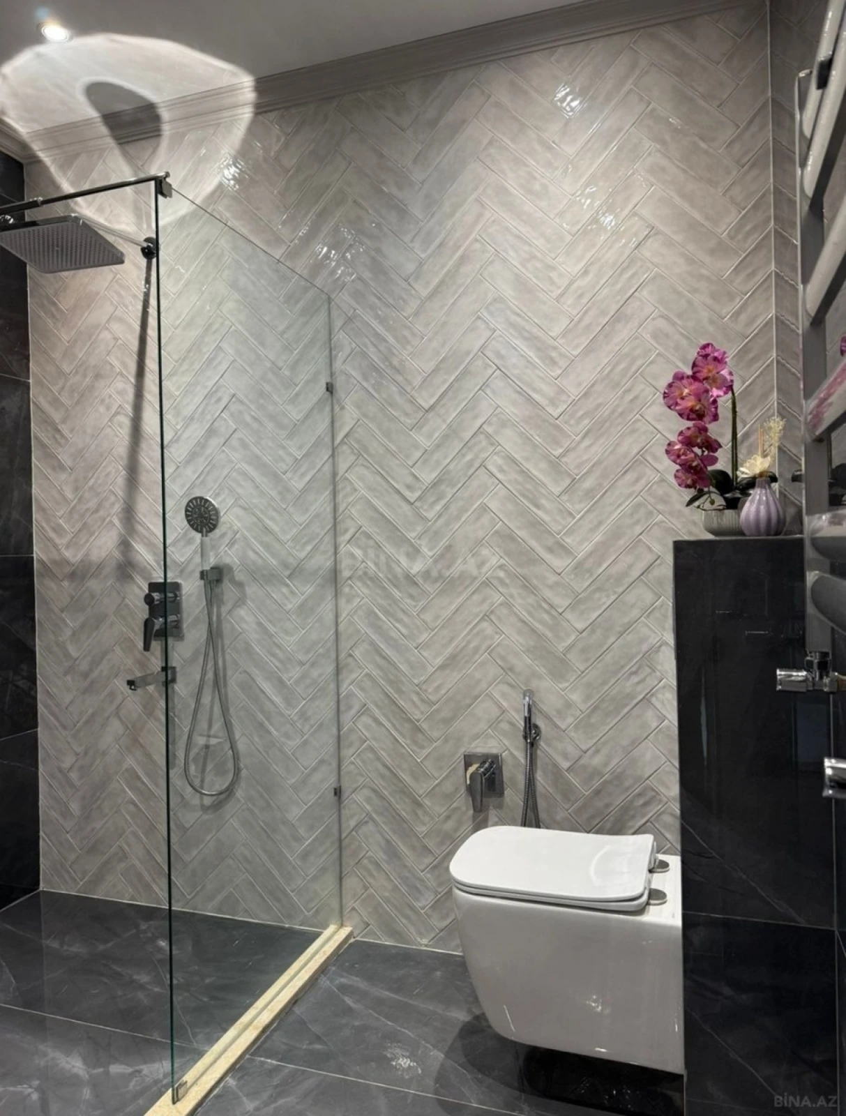 Satılır 2 otaqlı mənzil 68 m²