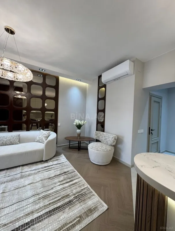 Satılır 2 otaqlı mənzil 68 m²