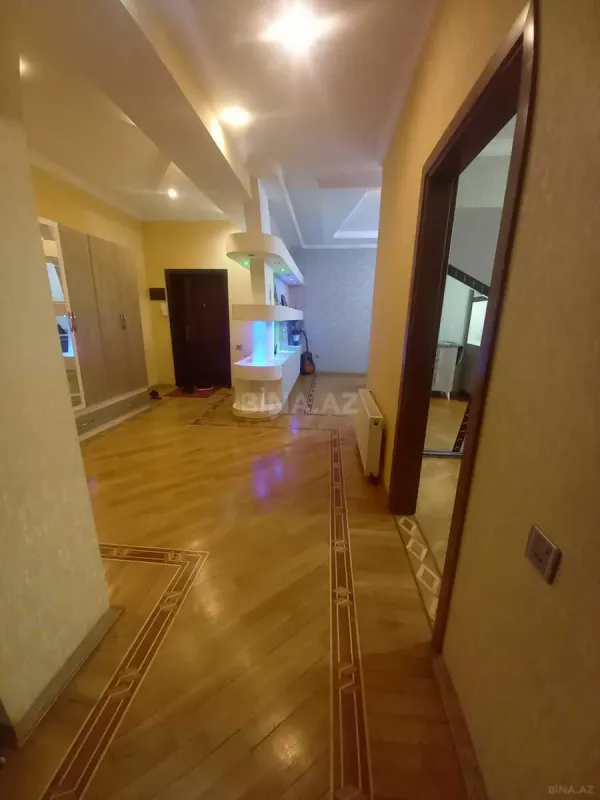 Satılır 3 otaqlı mənzil 120 m²