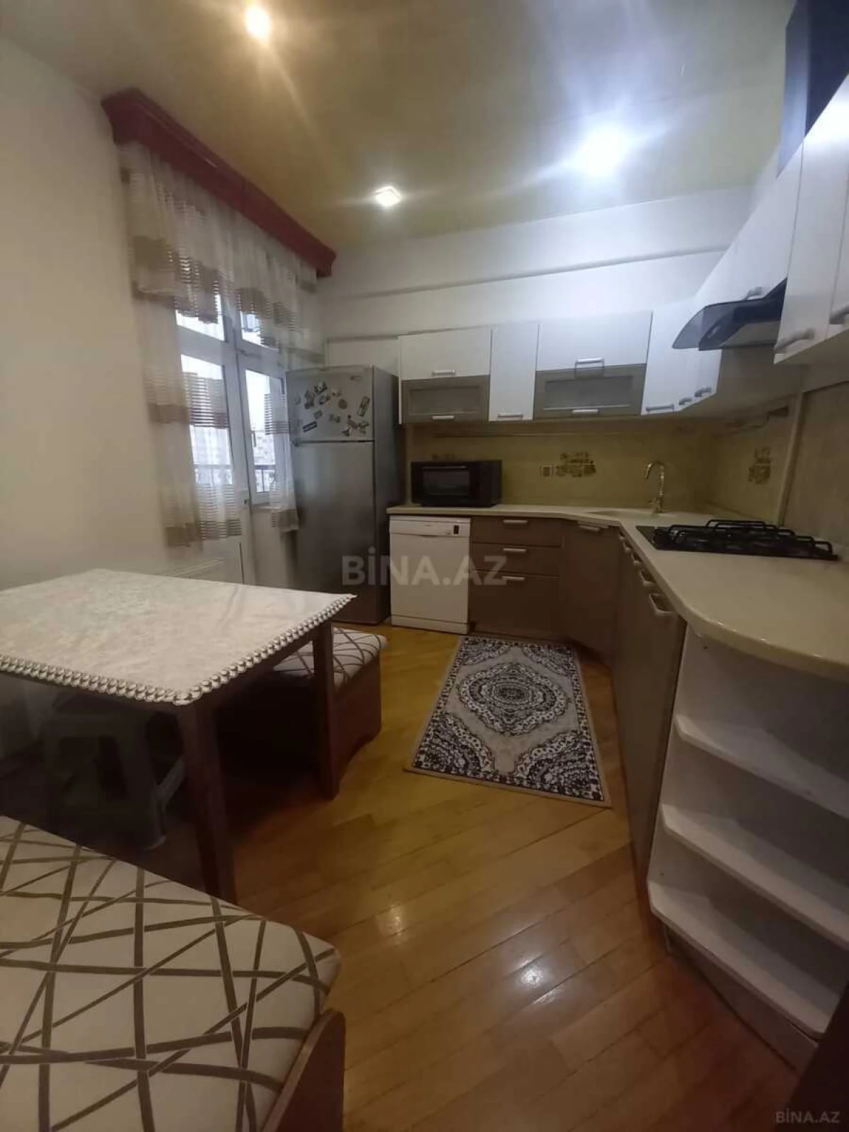Satılır 3 otaqlı mənzil 120 m²