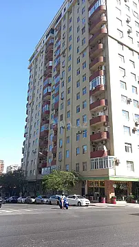 Kirayə verilir 3 otaqlı mənzil 132 m² — Bakı, Nizami 3 otaq 132.00 m²