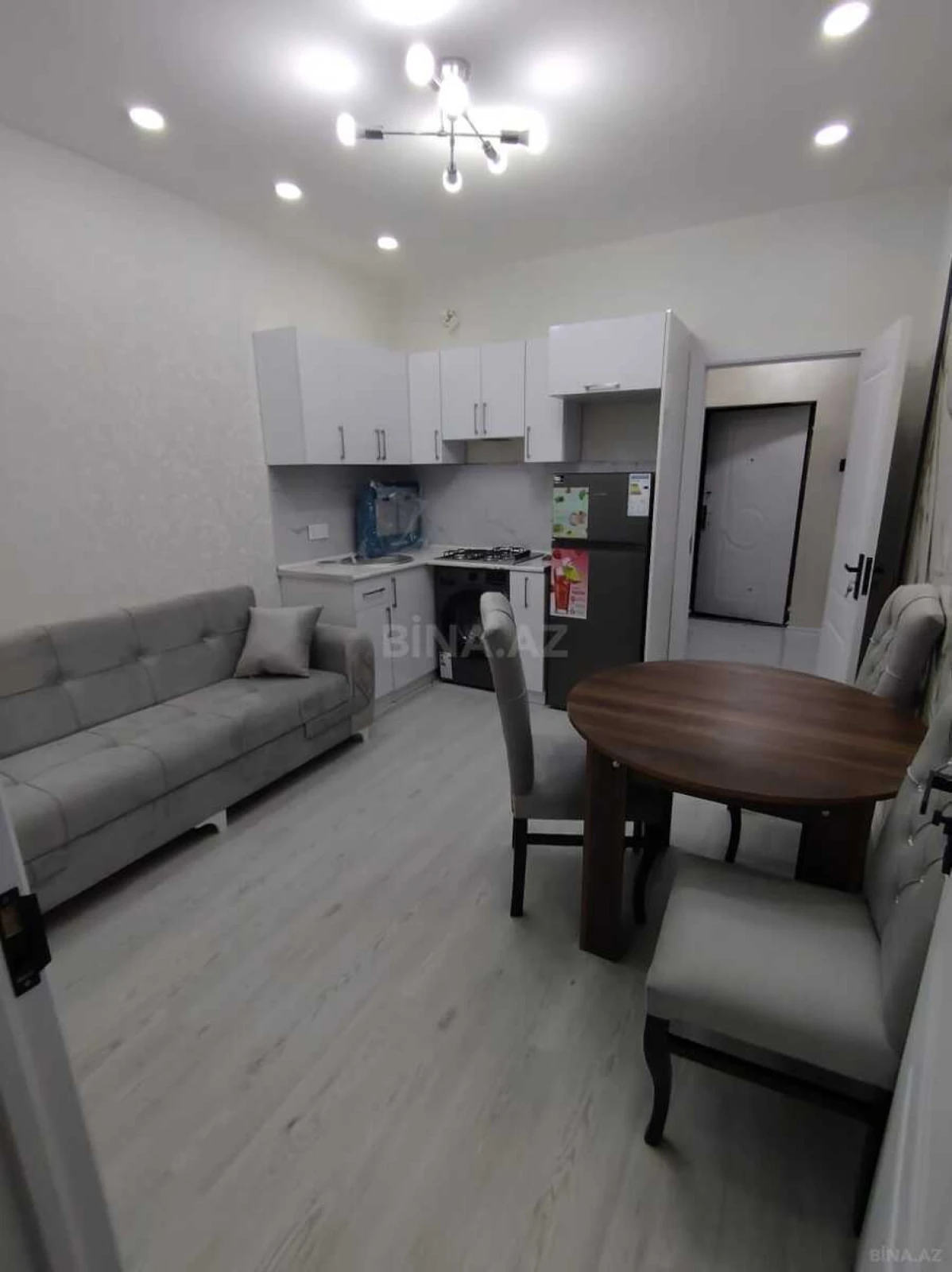 Satılır 2 otaqlı mənzil 30 m²