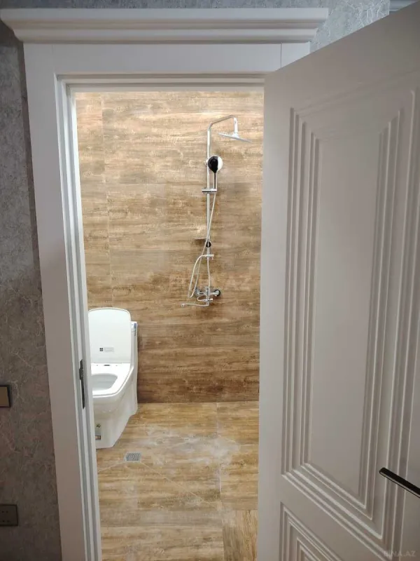 Satılır 2 otaqlı mənzil 83 m²