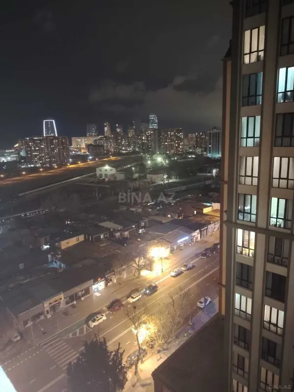 Satılır 2 otaqlı mənzil 83 m²