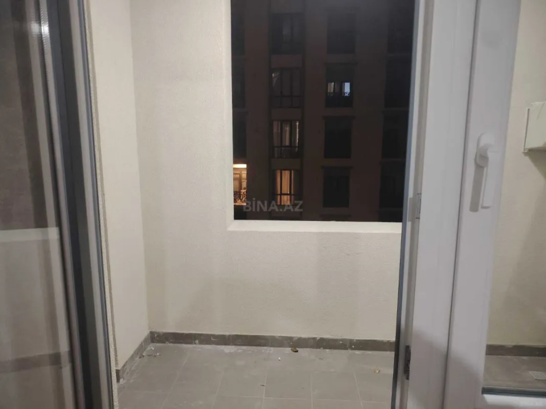 Satılır 2 otaqlı mənzil 83 m²