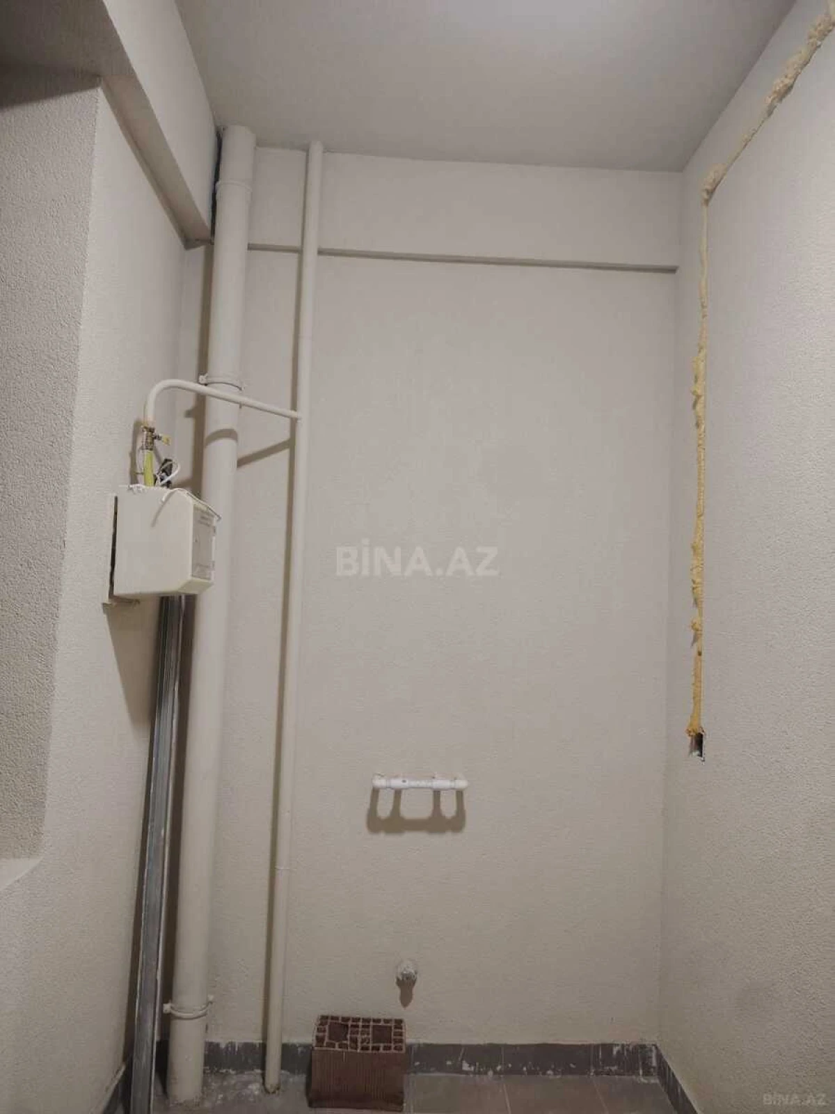 Satılır 2 otaqlı mənzil 83 m²