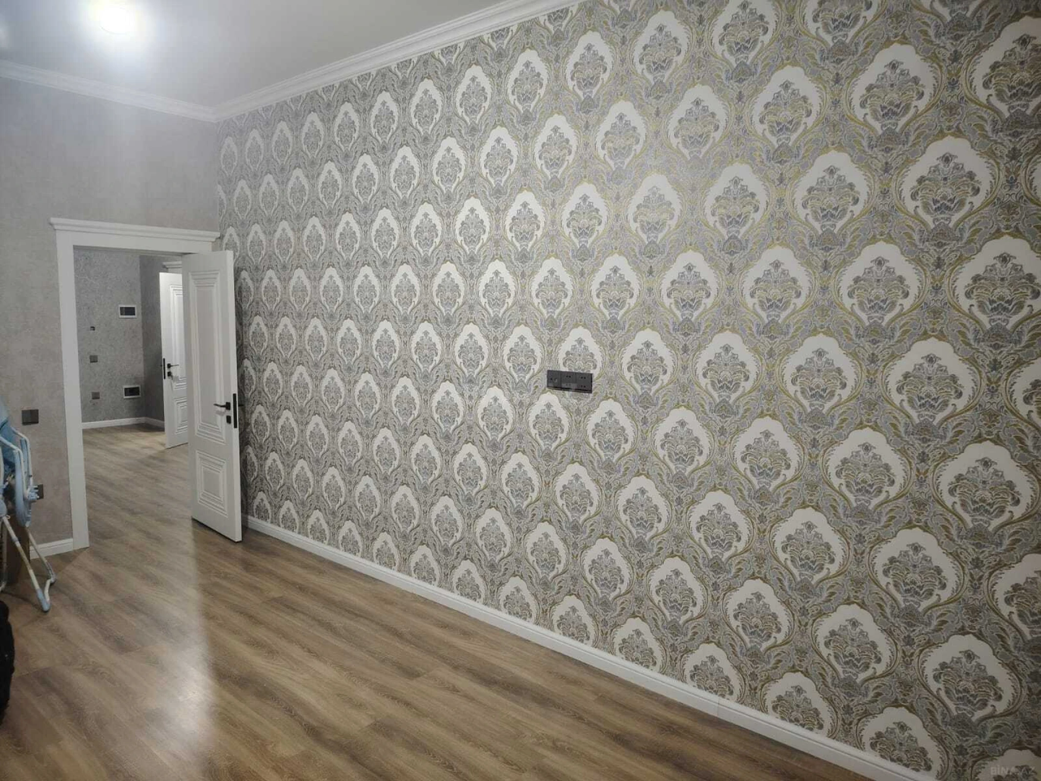 Satılır 2 otaqlı mənzil 83 m²