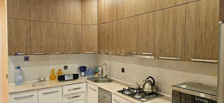 Kirayə verilir 2 otaqlı mənzil 100 m²