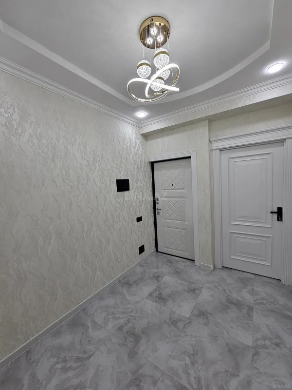 Satılır 3 otaqlı mənzil 105 m²