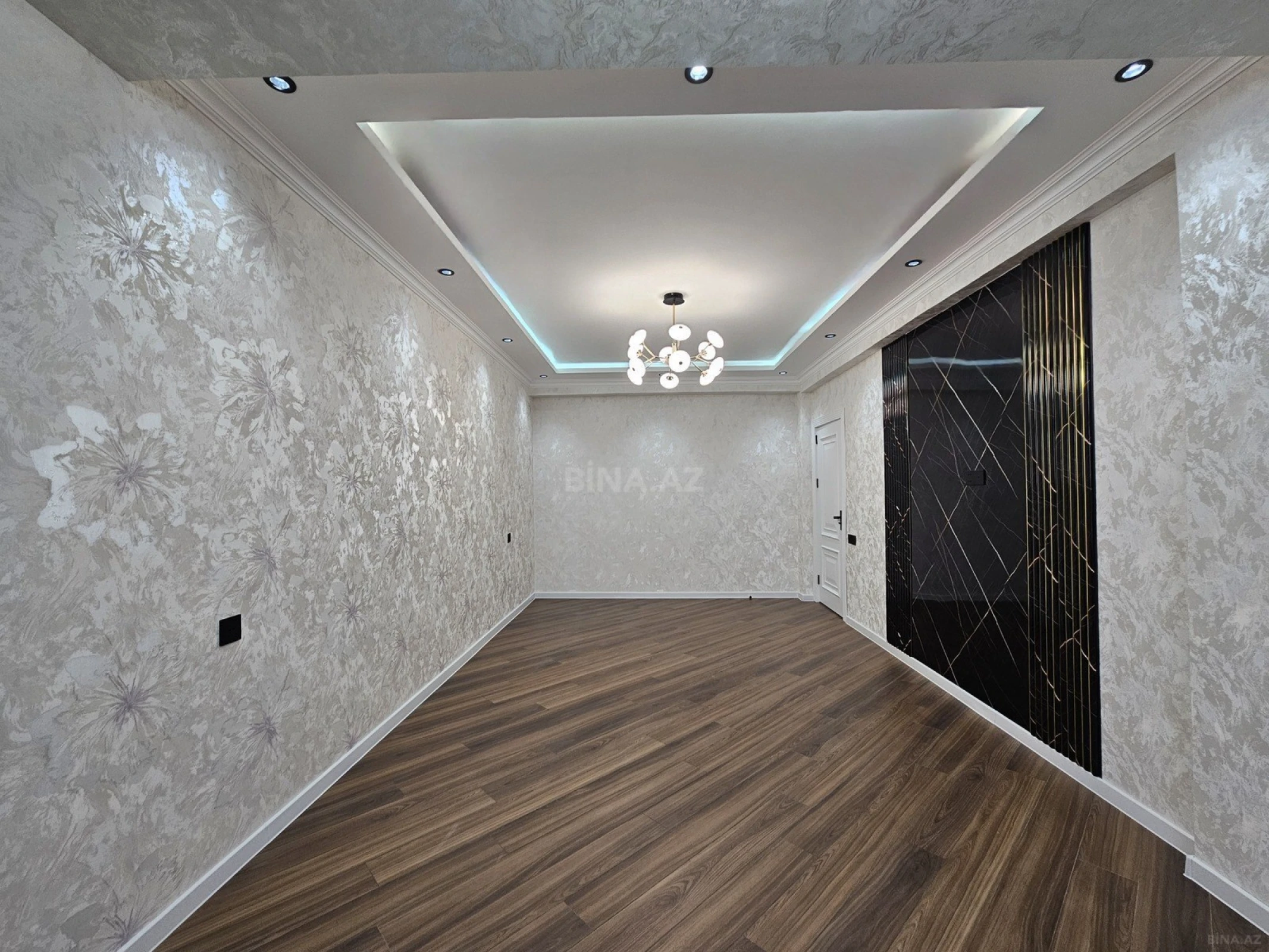 Satılır 3 otaqlı mənzil 105 m²