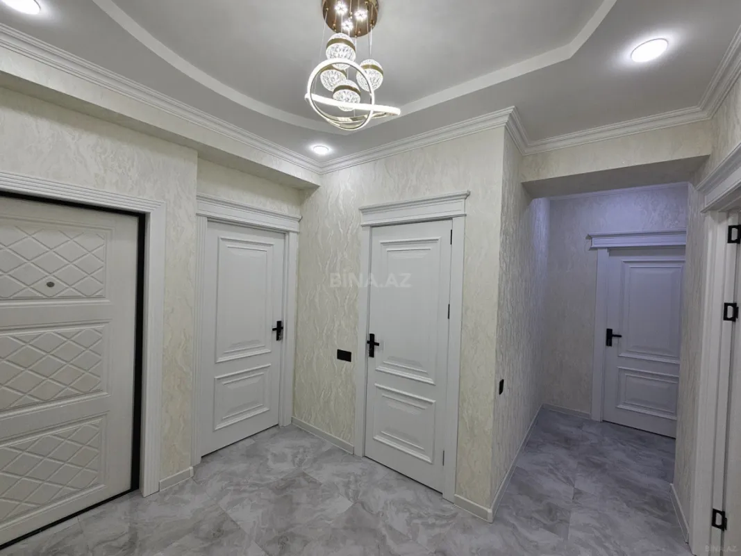 Satılır 3 otaqlı mənzil 105 m²