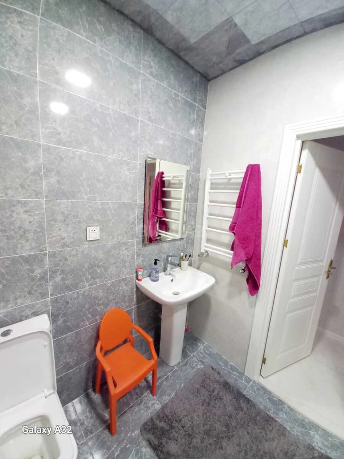 Satılır 3 otaqlı mənzil 130 m²