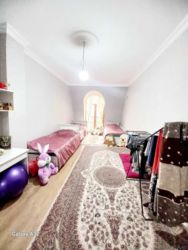 Satılır 3 otaqlı mənzil 130 m²