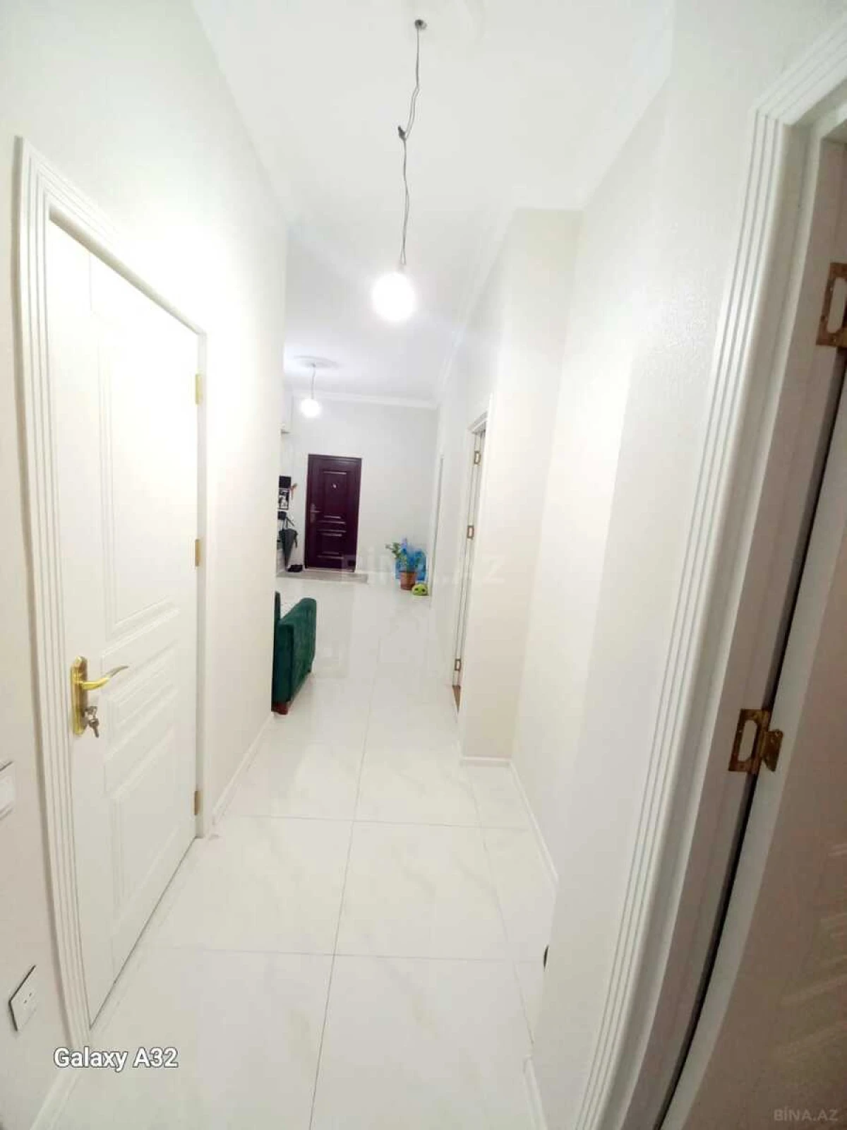 Satılır 3 otaqlı mənzil 130 m²