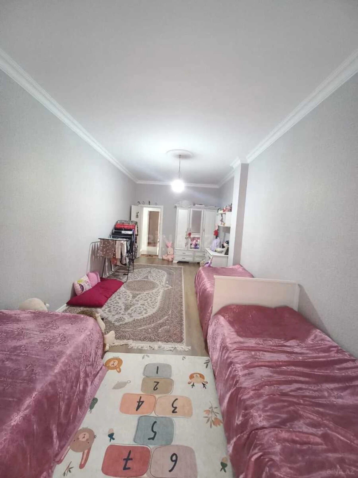 Satılır 3 otaqlı mənzil 130 m²