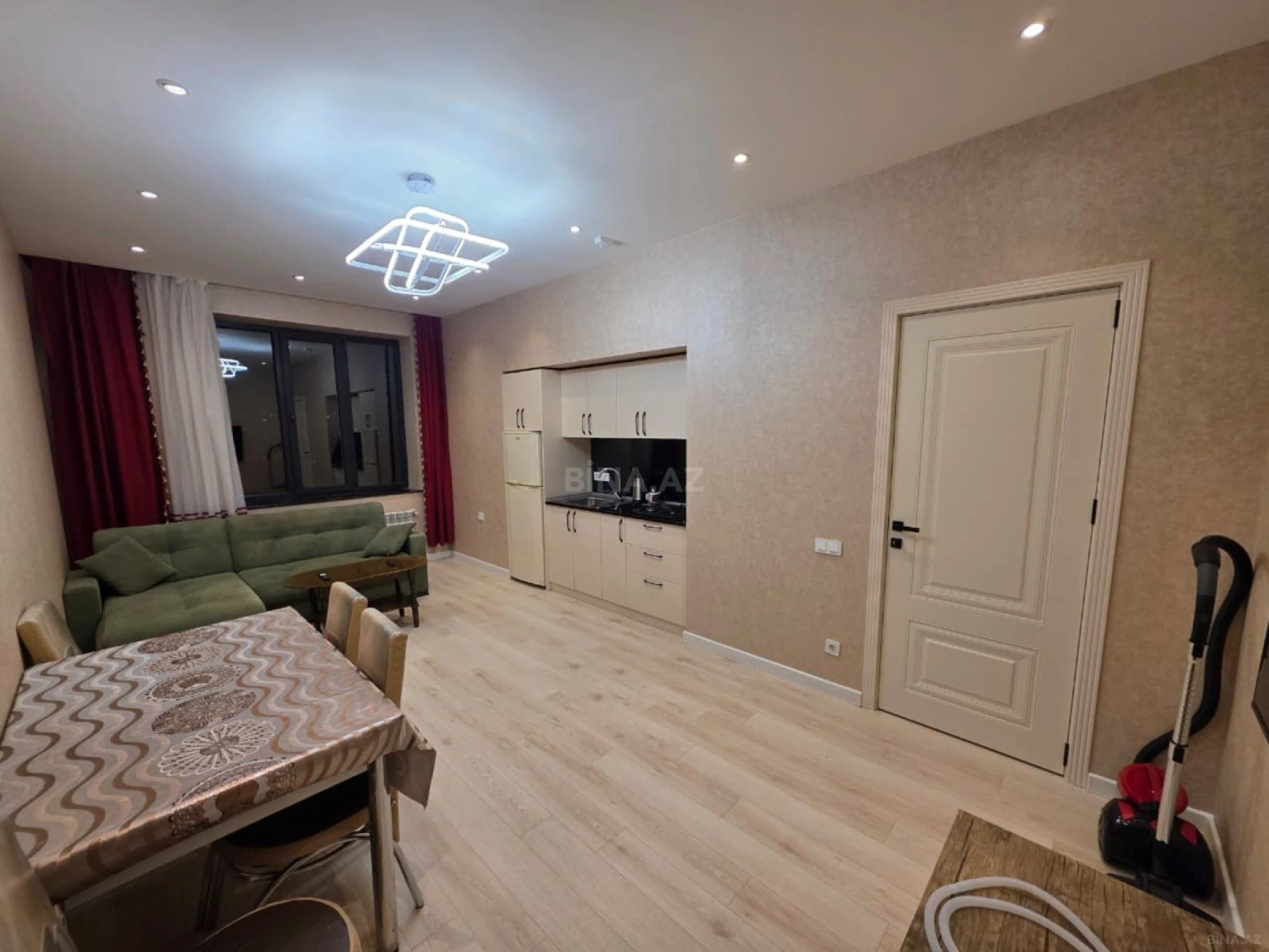 Kirayə verilir 3 otaqlı mənzil 80 m²