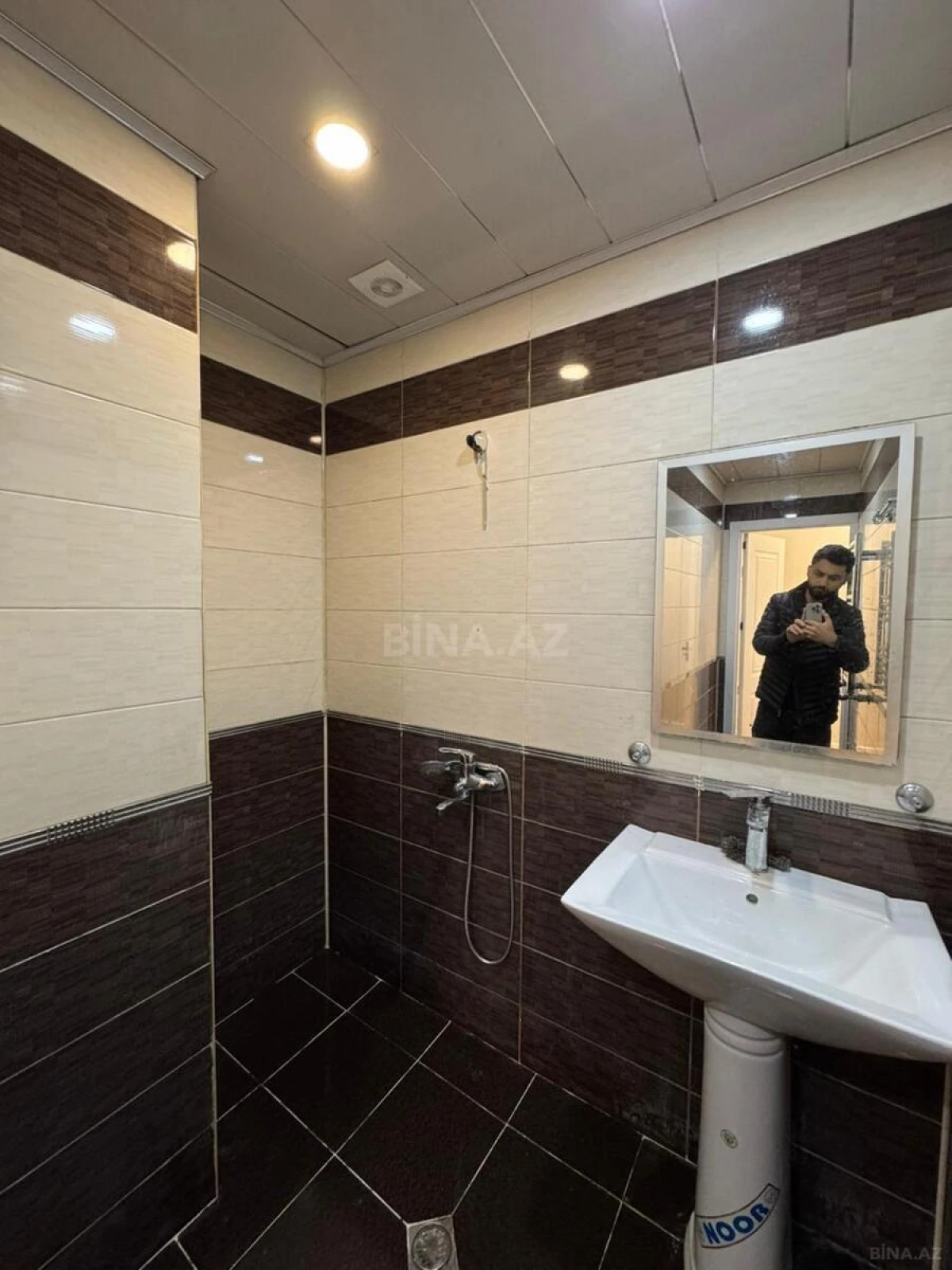 Satılır 2 otaqlı mənzil 75 m²