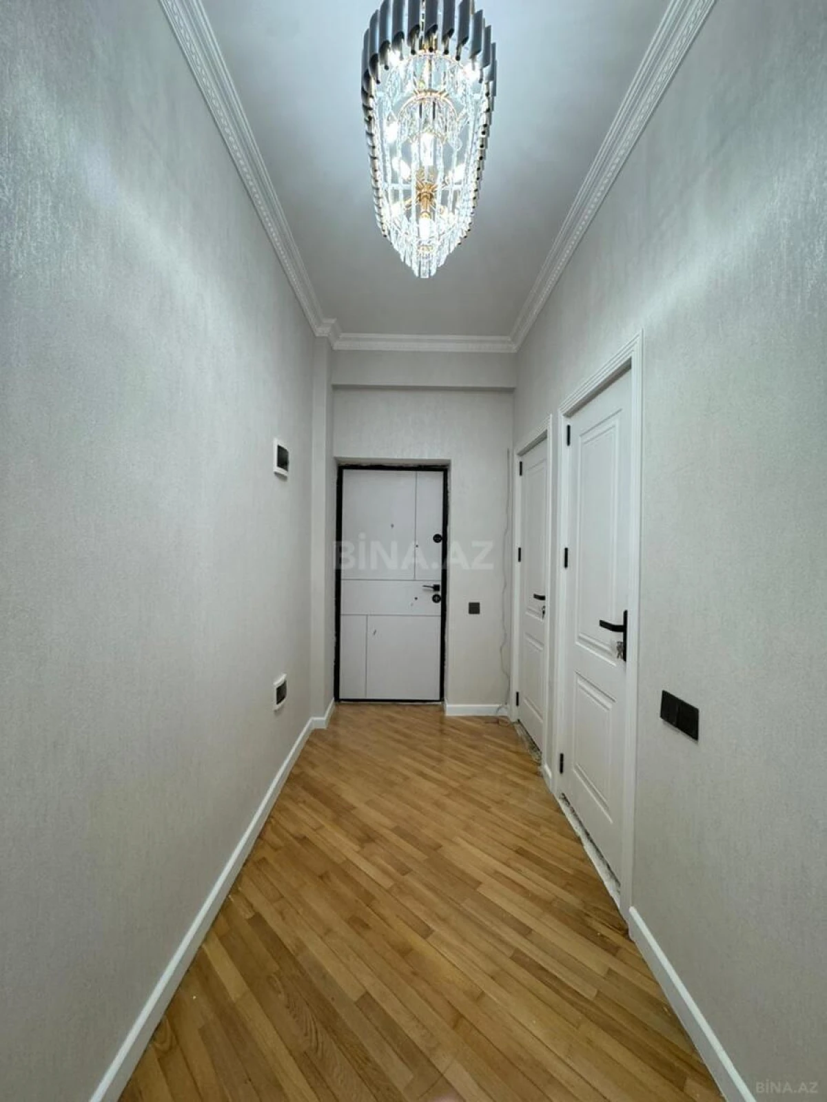 Satılır 2 otaqlı mənzil 75 m²