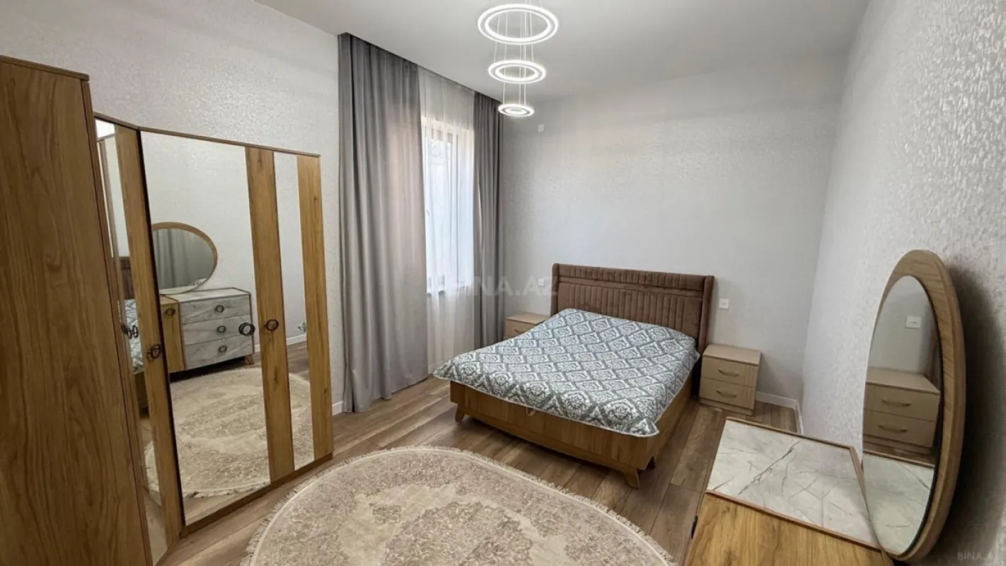 Kirayə verilir 4 otaqlı həyət evi 240 m²